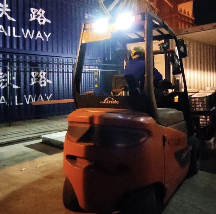 疫情牽動(dòng)你我，轎鐵冠暉供應(yīng)鏈，與“滬”同行，共克難關(guān)